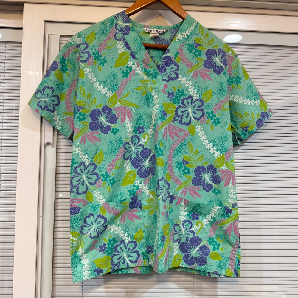 Vintage Made in Hawaii Scrub Top Floral Hibiscus Teal Purple V-Neck Medical S